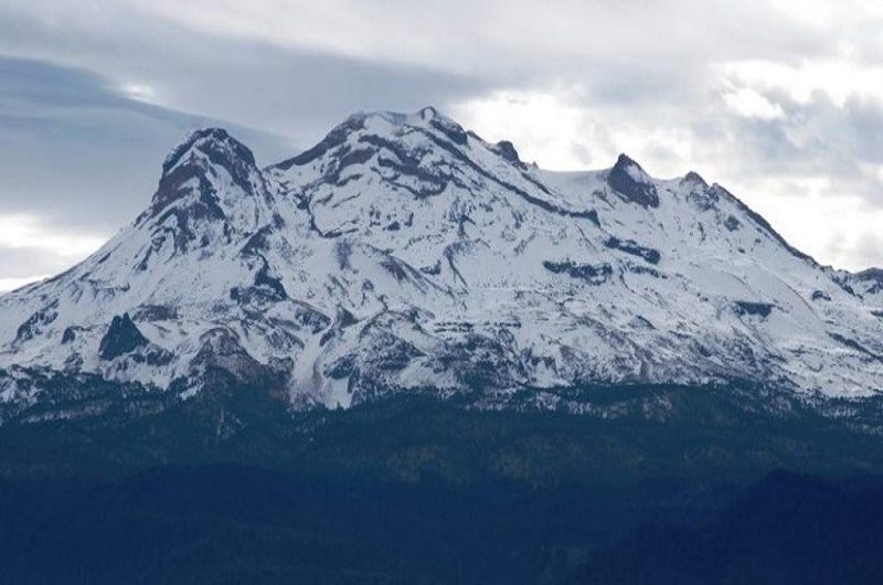 Iztaccihuatl-Popocatepetl